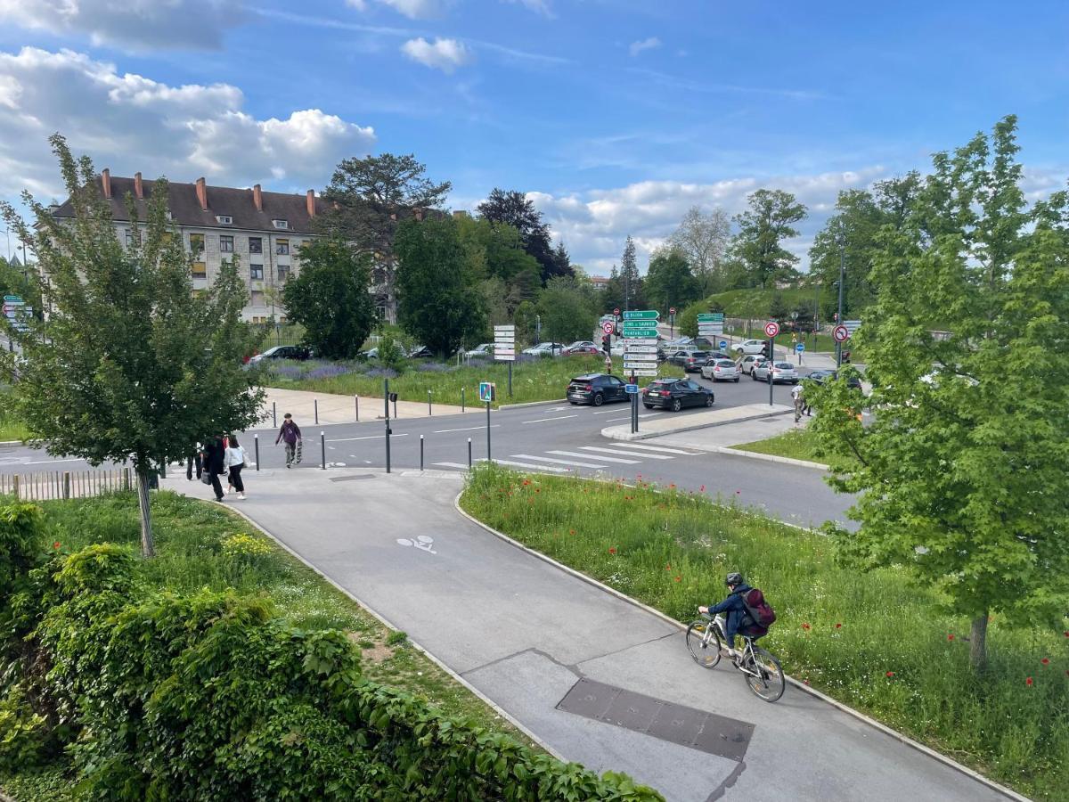 Situe A 5 Minutes De La Gare Apartment Besancon Bagian luar foto