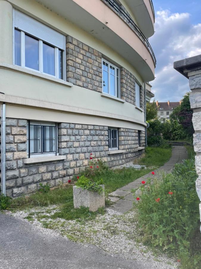 Situe A 5 Minutes De La Gare Apartment Besancon Bagian luar foto